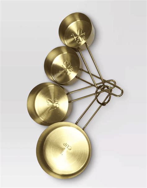 28 Best Gifts Under $10 You’ll Want to Keep - By Sophia Lee