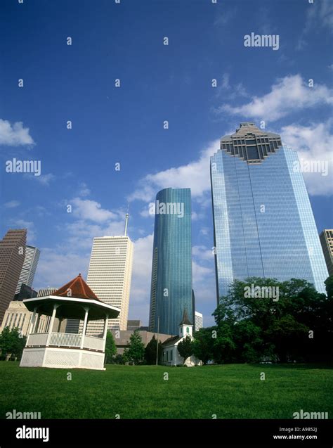 GAZEBO SAM HOUSTON PARK HOUSTON TEXAS USA Stock Photo - Alamy