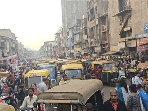 Ahmedabad Bridge Traffic Jams; 13 Junctions Face Congestion