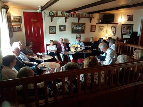 THE CORNER BAR (Moville) - B&B Reviews & Photos - Tripadvisor