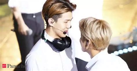 Eye-to-eye: Why we can't maintain visual contact while talking - The ...