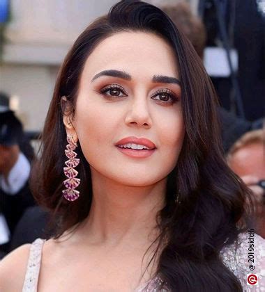 13 Perfect Eyebrow Shapes To Complement Your Face & Style