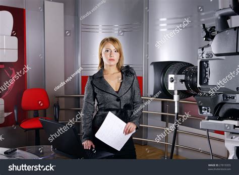 Local News Reporters 的图像结果