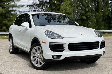 No Reserve: 2016 Porsche Cayenne S E-Hybrid for sale on BaT Auctions - sold for $37,100 on ...