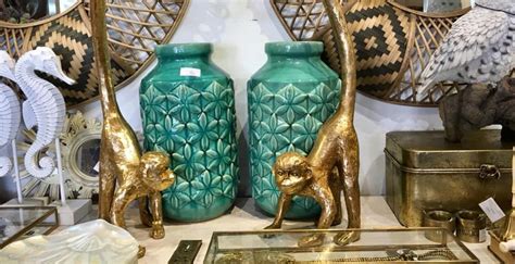 Detalles decorativos y espacios en el hogar