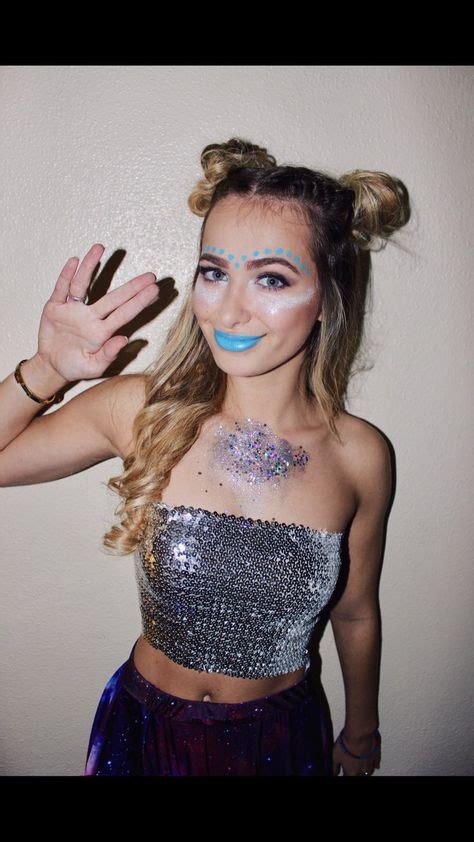 Alien Person 的图像结果