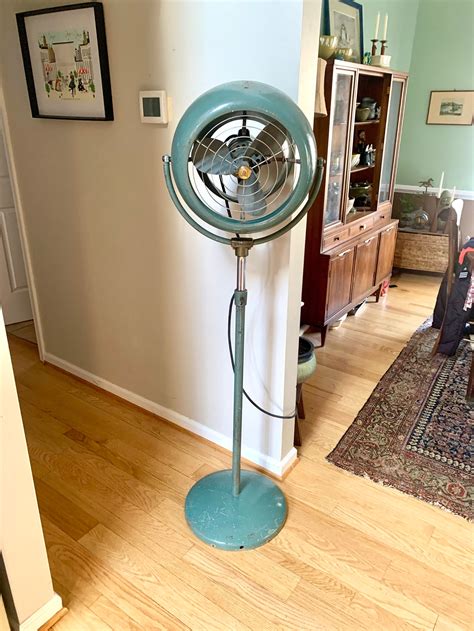 Vintage Vornado Electric Floor Fan Vornado Fan P38P1-1 - Etsy
