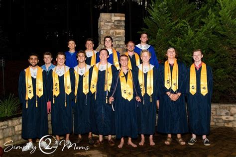 Celebrate Your Grad in Style: 17 Graduation Party Ideas