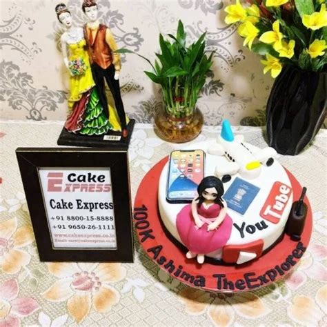 YouTuber Girl Theme Fondant Cake in Delhi NCR – Celebrate Creativity ...
