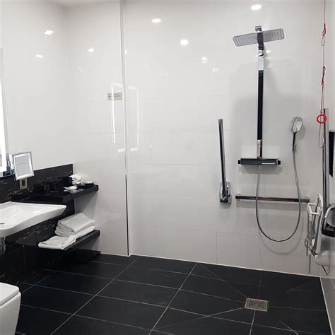 MONTCALM ROYAL LONDON HOUSE - Hotel Reviews, Photos, Rate Comparison ...