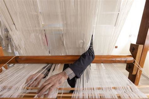 Rezultat imagine pentru Using Silk Screen Machine