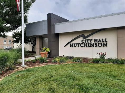 Hutch City Council approves budget, mulls vagrancy issue – The Hutchinson Tribune