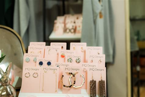 Be Focal Buy Local 的图像结果