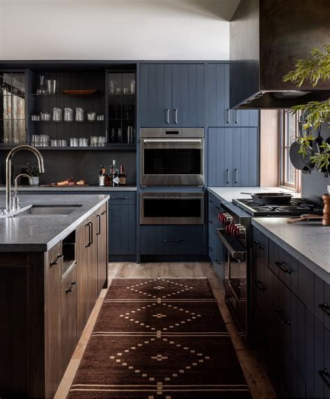 31 Stunning Dark Kitchen Cabinet Ideas