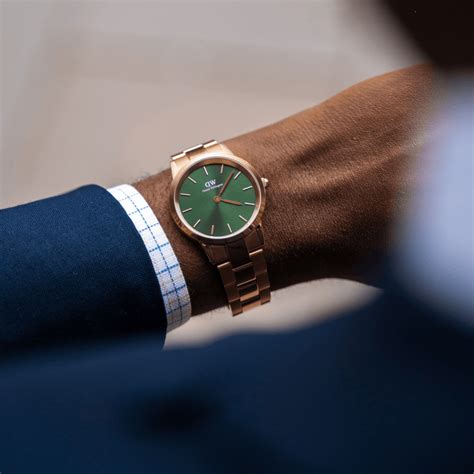 Buy Watches for Men in Silver and Rose Gold | DW