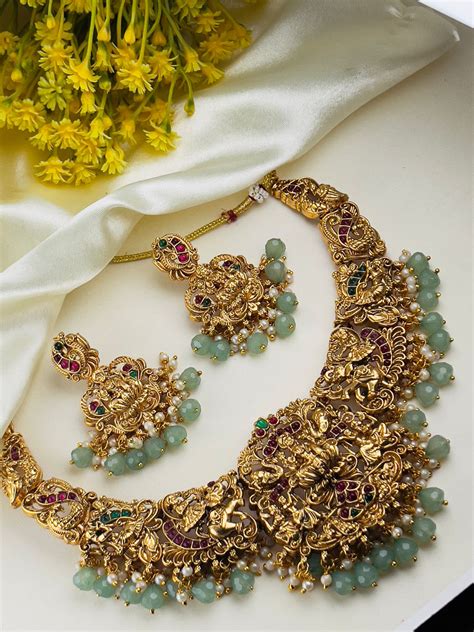 Anitique Emerald Gold Necklace – Mannat Jewelz