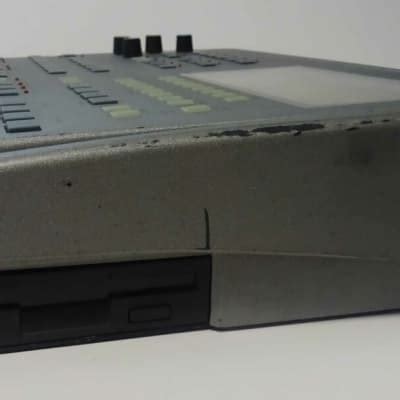 Korg i40M Sound Module 的图像结果