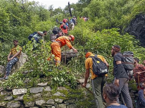 Uttarakhand cloudburst toll rises to 17, over 9,000 Kedarnath pilgrims ...