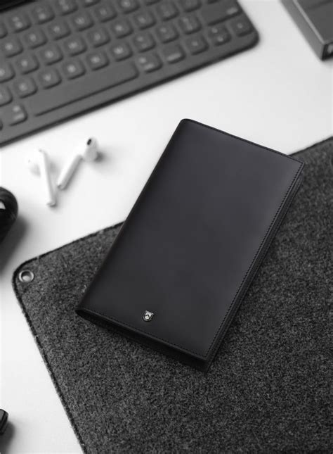 Buy Leather Travel Accessories for Men and Women in India | Knights ...