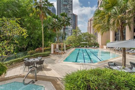 FOUR SEASONS HOTEL SINGAPORE - Hotel Reviews, Photos, Rate Comparison ...