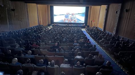 As part of the Fine Arts Theatre group, the Glenwood Arts with 5 ...