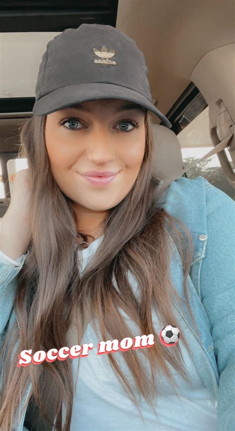 It’s soccer mom season 🫣 : r/Selfie_Heaven