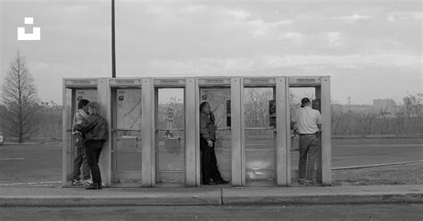 People Standing Around 的图像结果