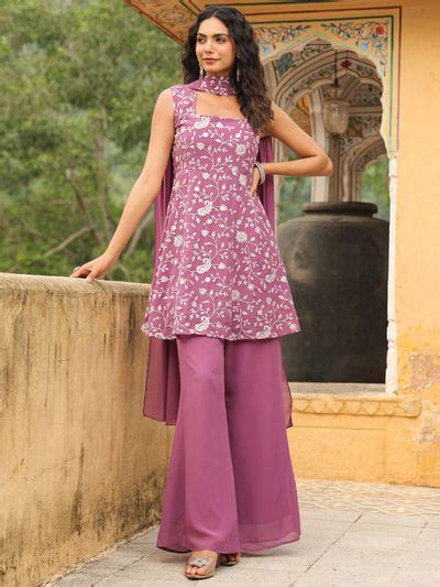 Inara: Shop Fusion Wear for Weddings