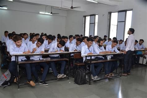 Shree Swami Atmanand Saraswati Institute of Technology Surat Campus ...