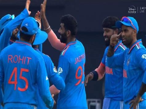 IND vs PAK: भारतीय गेंदबाजों के आगे ध्वस्त हुई पाकिस्तान की बल्लेबाजी ...