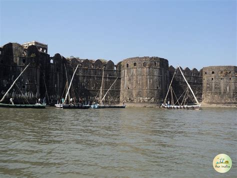 Murud Janjira Fort (Janjira Killa) Guide - Pictures, Ticket Price ...