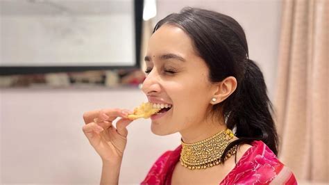 Are "What I eat in a day" videos realistic? Experts weigh in - Harpers ...