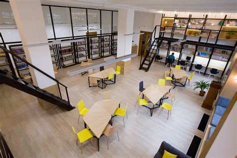 Library Entrance Design 的图像结果