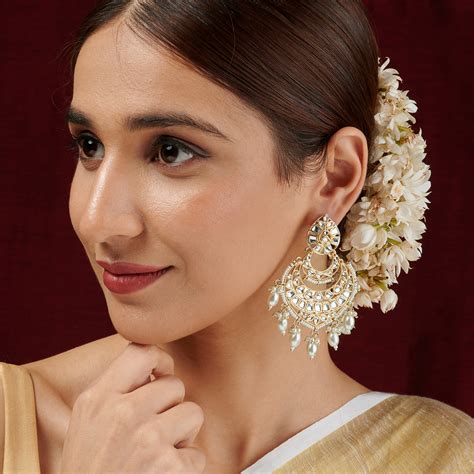 Teejh Heeriye White and Gold Kundan Earring