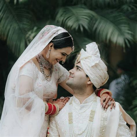 10 Best Wedding Photographers & Videographers For Your Big | LBB, Pune