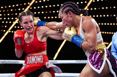 Woman Boxing Match 的图像结果