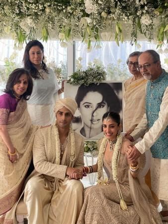 Priya Banerjee sits on Prateik Babbar's lap, lock lips again in mehendi ...