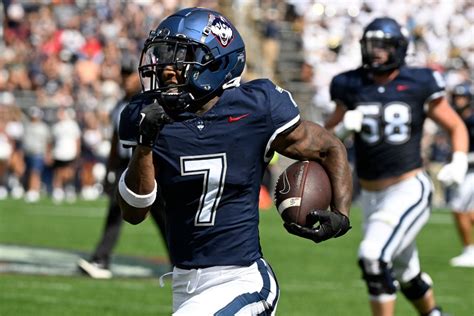 Three takeaways from UConn football's season-opening win