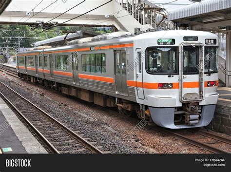 Local Train Japan 的图像结果