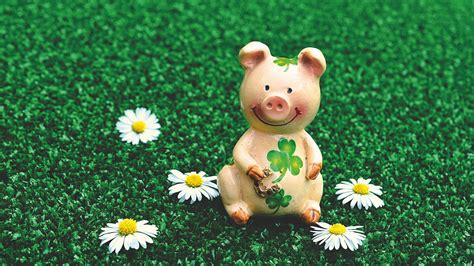 Download wallpaper 3840x2160 pig, figurine, luck, symbol, 2019 4k uhd ...