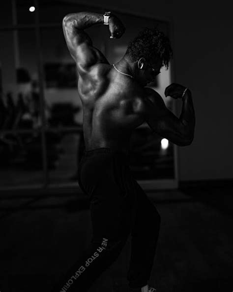 Bodybuilding Flexing 的图像结果