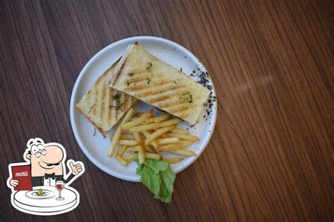 Melting pot cafe, Kolkata, 17/7 Feeder Road Near 14no Rail gate ...