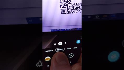 How to Scan QR Code Using Camera App 的图像结果