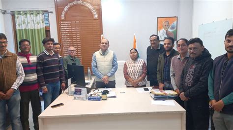 तहसील में एसआईआर कार्य 100 प्रतिशत पूर्ण, एसडीएम ने कर्मचारियों के ...