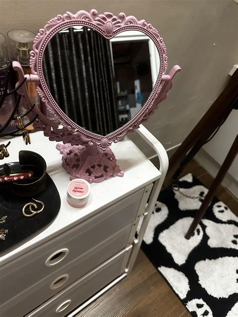 Table Mirror - Buy Vanity Mirror Pink Online in India |Nestasia