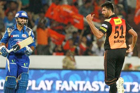 Sunriser's Sran fined for imappropriate behaviour