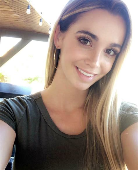 Caitlin Arnett - Bio, Age, Height, Wiki | Models Biography