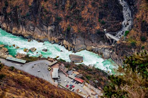 Tiger Leaping Gorge Hiking |Visit Colorful Yunnan Of China