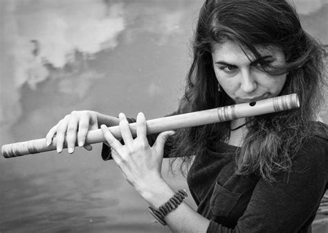 How to Play Wooden Flute 的图像结果