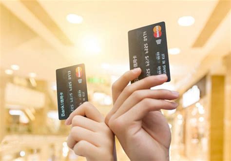 【11个信用卡套现的地方推荐】信用卡最安全的套现方法 ， 哪里能套信用卡